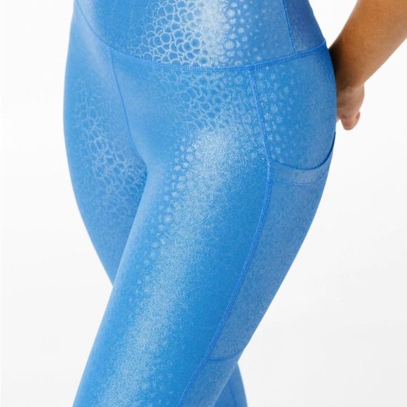 Zyia Active Womens 4 Blue Mermaid light N Tight Hi-rise capri NWOT Side Pockets - Picture 4 of 7